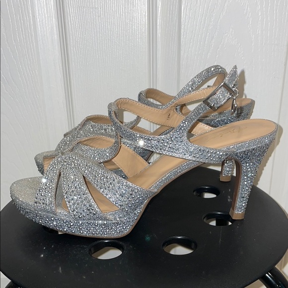 Thalia Sodi Shoes - Silver Dress Sandals Size 12